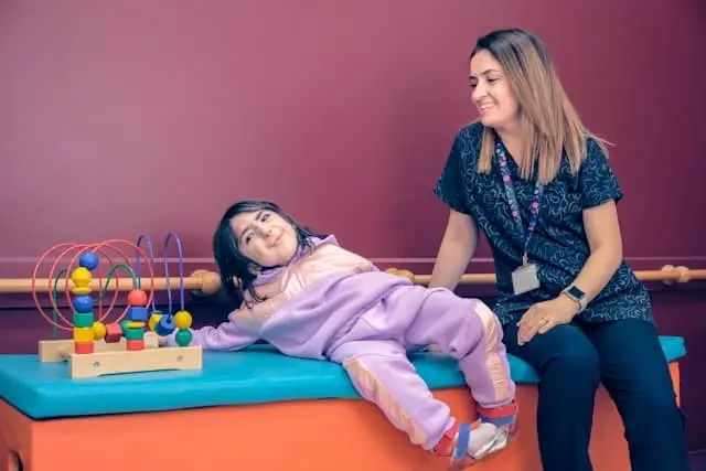 Difference between physical therapy vs occupational therapy: occupational therapy